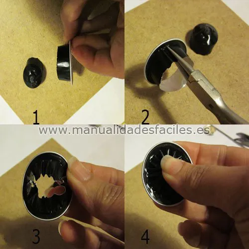 Para hacer el broche de flores con cápsulas de café cortamos y arrugamos una cápsula nespresso sin la base.