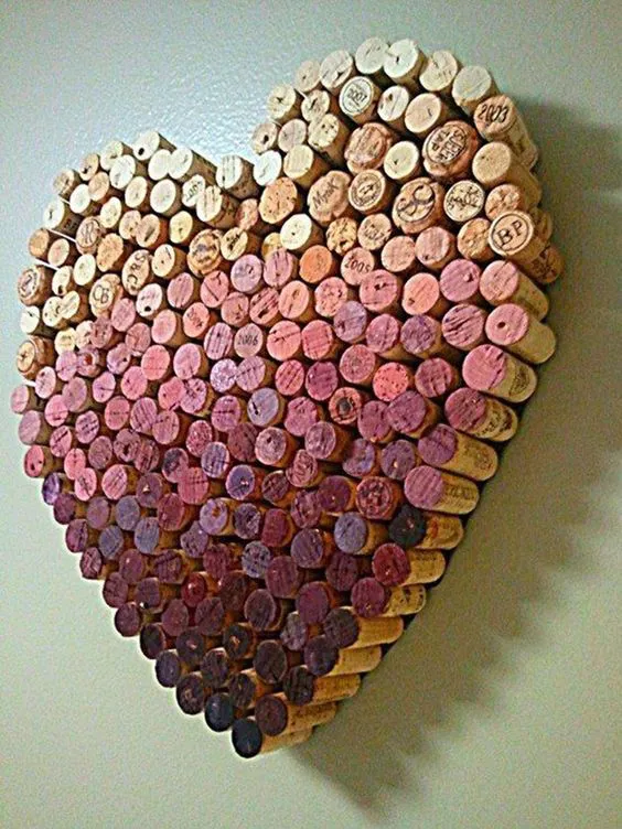 Wine Cork Craft Ideas for DIY Wall Decor - DIY Wine Cork Heart - DIY Projects & Crafts by DIY JOY at http://diyjoy.com/diy-wine-cork-crafts-craft-ideas