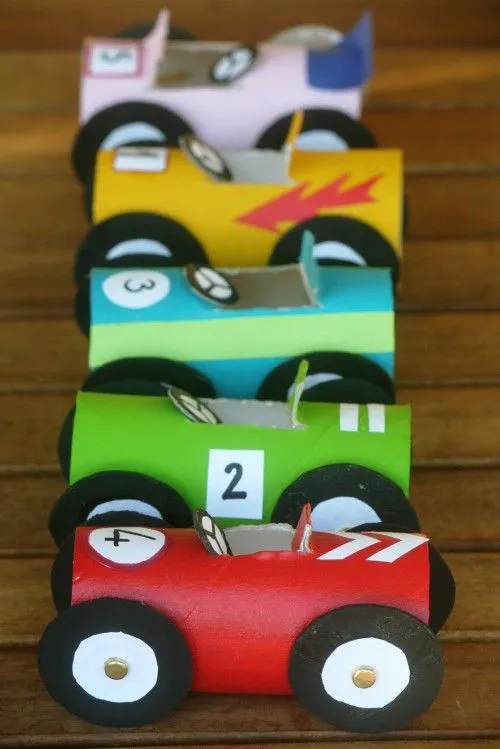 Manualidades: coches de carreras: