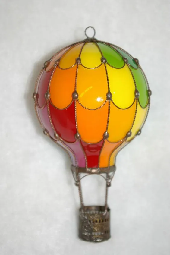 decorar bombillas recicladas con globos