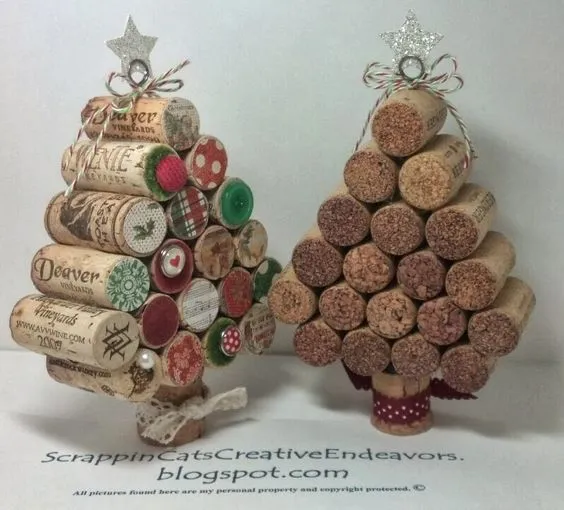 Christmas Craft: Wine cork Christmas Trees. Great decorations!