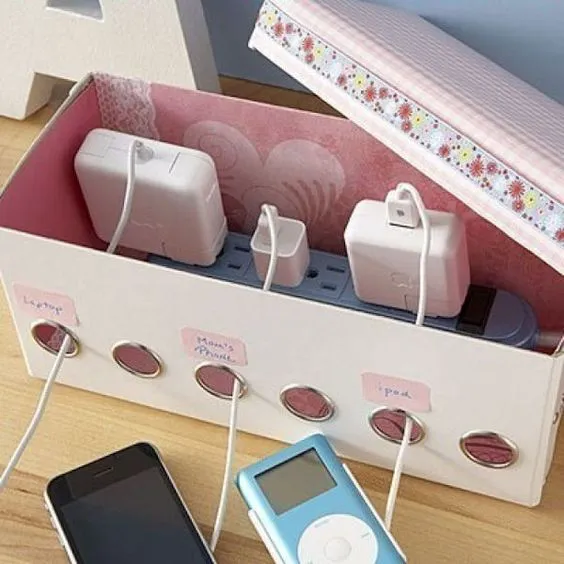 Como Organizar los Cables con cajas de zapatos de cartón recicladas