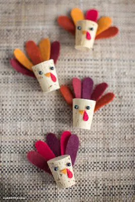 Didi @ Relief Society: Cute Thanksgiving craft for kids ideas! Cork Felt ...