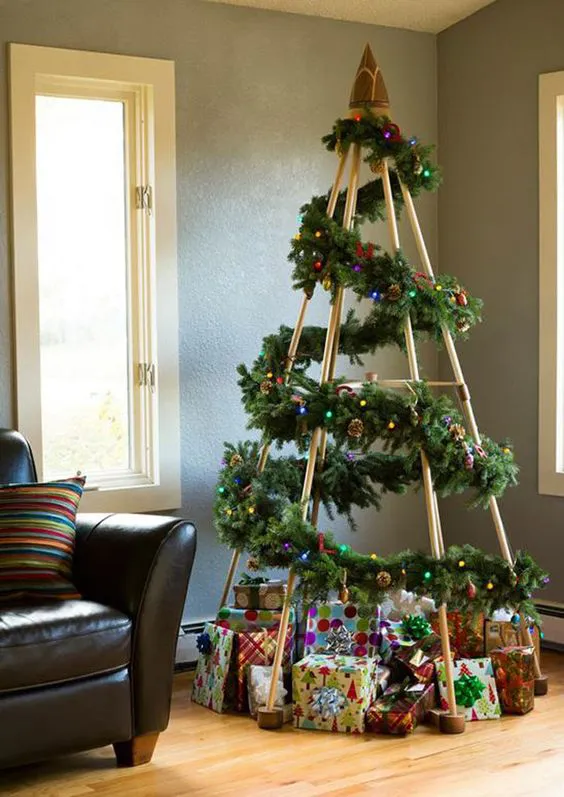 DIY alternative Christmas trees made out of recycled or up cycled objects | Via www.sweethings.net: 