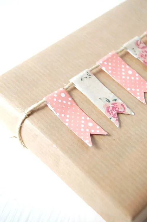 Cajas decoradas con washi tape y papel kraft