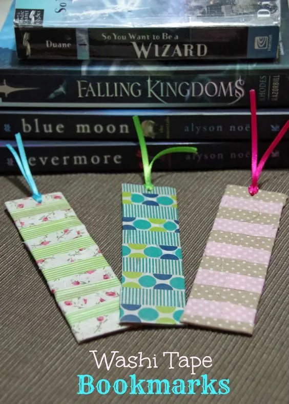 Puntos de libro decorados con cintas washi tape