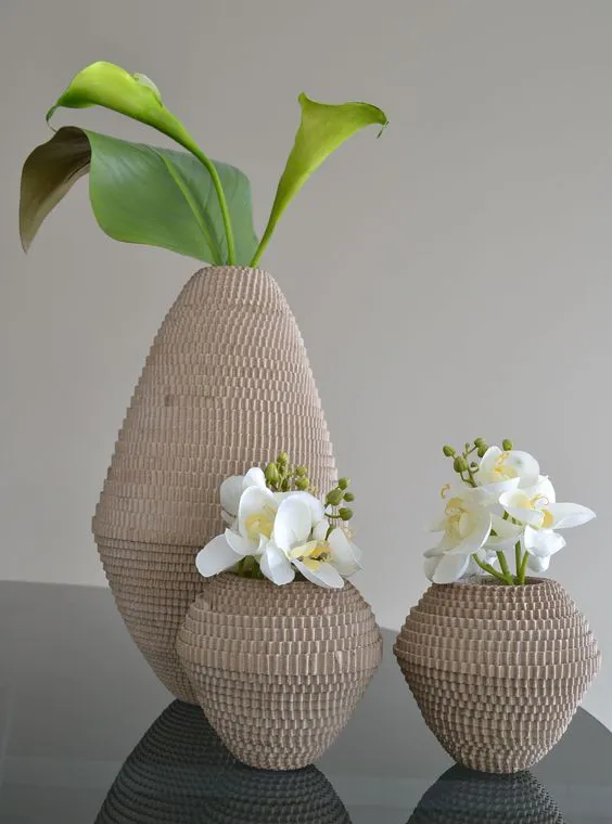 Jolis vases en carton ondulé avec fleurs artificielles haut de gamme !!!: 