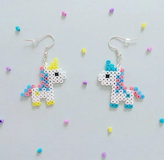 Bubble-Gum Unicorn Hama Perlen Ohrringe von GeekGirlWorkshop: 