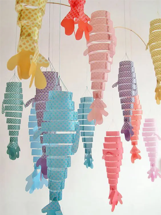 Moviles de papel: peces de colores: 