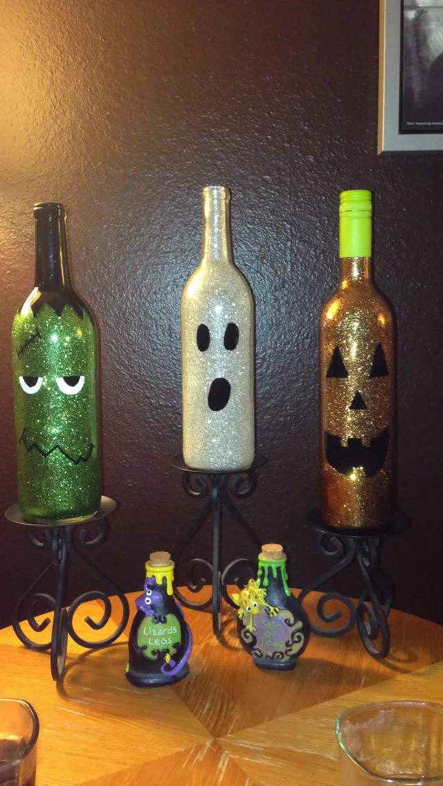 decorar reciclando para halloween con botellas