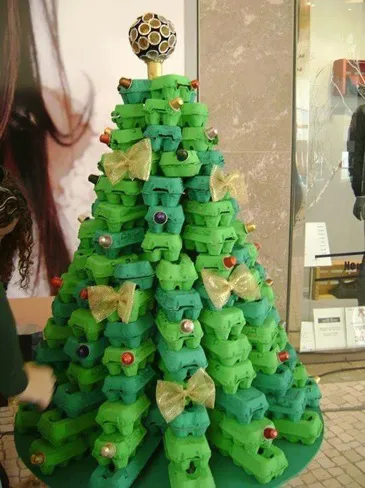 Resultado de imagen de Árbol de navidad con cajas de huevo