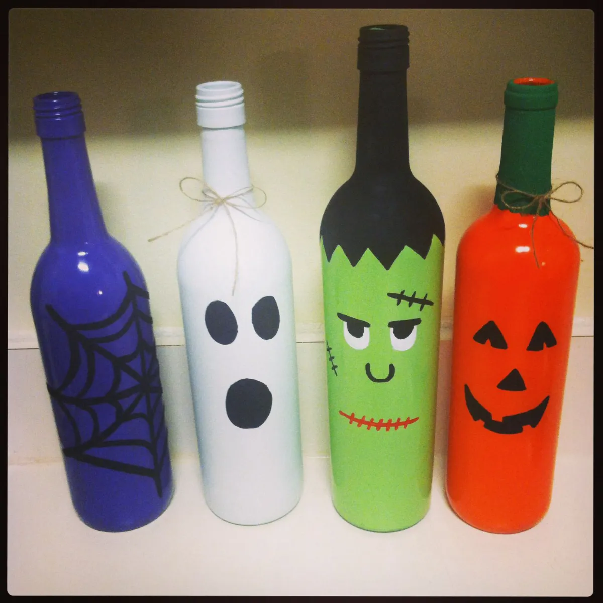 reciclaje de halloween para decorar con botellas