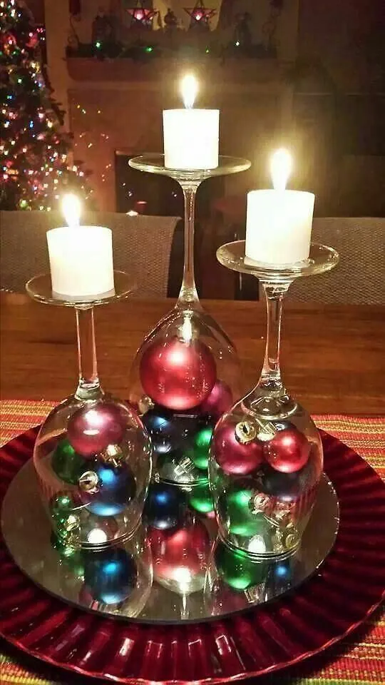 bolas de Navidad en copas