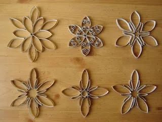 Estrellas de flores con rollos de papel higienico