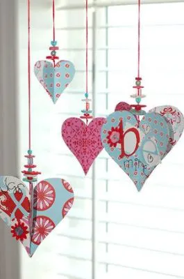 corazones colgantes de san valentin