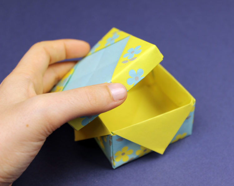 Cómo hacer Caja de papel con tapa de origami fácil - Manualidades Play