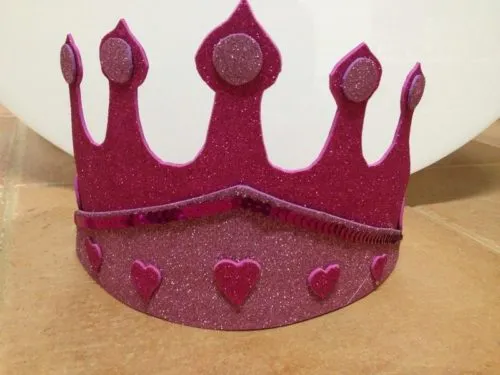 Corona de gomaeva con purpurina de Conideade